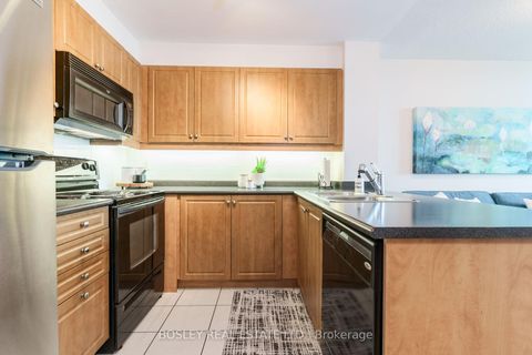 Photo 8 at 715 - 205 The Donway W, Don Mills, Toronto