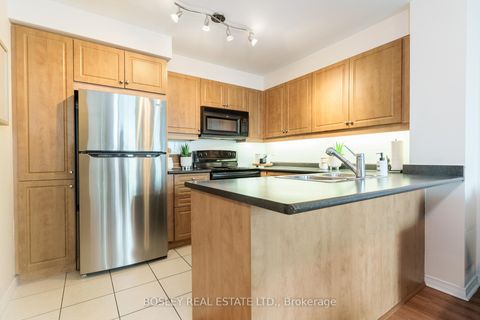 Photo 9 at 715 - 205 The Donway W, Don Mills, Toronto