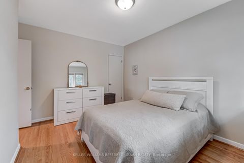 Photo 10 at 26 Foxmeadow Road, Richview, Toronto