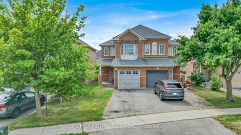 Photo 10 at 15 Royal Appian Crescent, Patterson, Vaughan