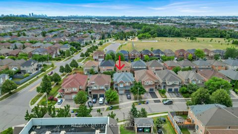 Photo 13 at 15 Royal Appian Crescent, Patterson, Vaughan
