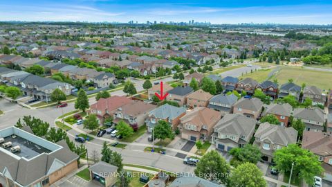 Photo 15 at 15 Royal Appian Crescent, Patterson, Vaughan