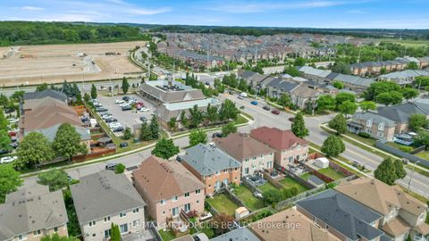 Photo 18 at 15 Royal Appian Crescent, Patterson, Vaughan