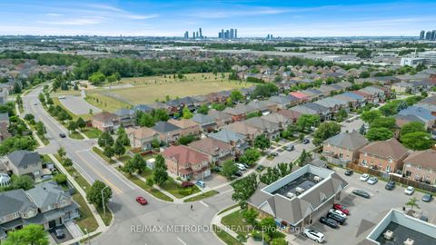 Photo 24 at 15 Royal Appian Crescent, Patterson, Vaughan