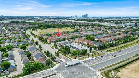 Photo 26 at 15 Royal Appian Crescent, Patterson, Vaughan