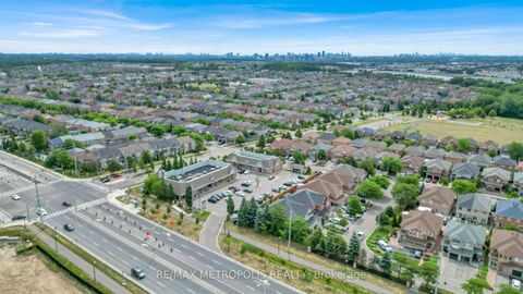 Photo 29 at 15 Royal Appian Crescent, Patterson, Vaughan