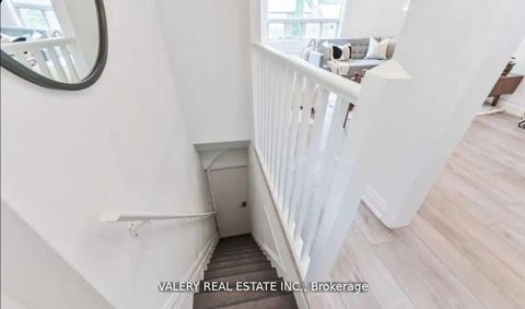 Photo 6 at 204 Oakcrest Avenue, Danforth, Toronto Photo 6 at 204 Oakcrest Avenue, Danforth, Toronto