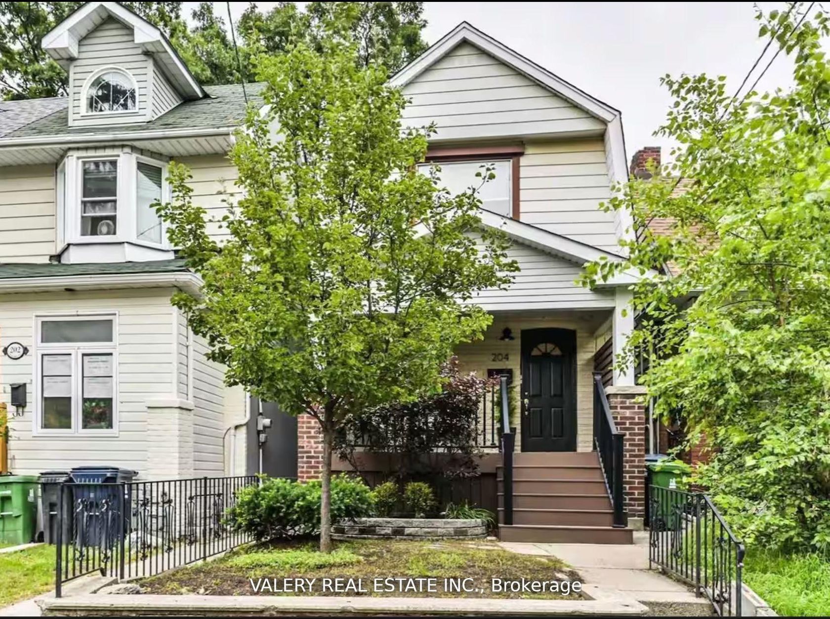 204 Oakcrest Avenue, Danforth, Toronto 