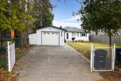 Photo 6 at 629 Lakelands Avenue, Alcona, Innisfil