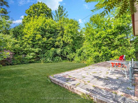 Photo 2 at 300 Burton Road, WO West, Oakville