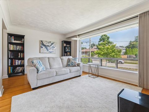 Photo 7 at 300 Burton Road, WO West, Oakville