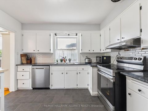 Photo 13 at 300 Burton Road, WO West, Oakville