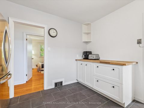 Photo 15 at 300 Burton Road, WO West, Oakville