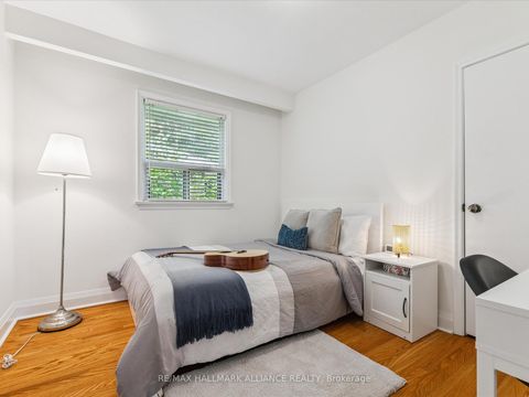 Photo 21 at 300 Burton Road, WO West, Oakville
