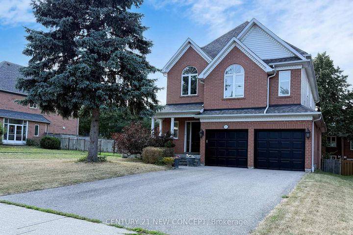 Photo 1 at 964 Queen Street W, Lorne Park, Mississauga