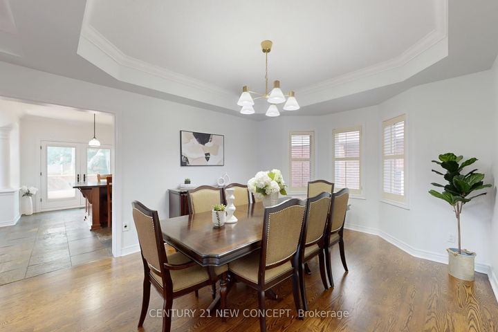 Photo 11 at 964 Queen Street W, Lorne Park, Mississauga