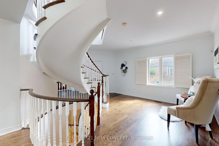 Photo 27 at 964 Queen Street W, Lorne Park, Mississauga