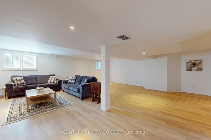 Photo 29 at 964 Queen Street W, Lorne Park, Mississauga
