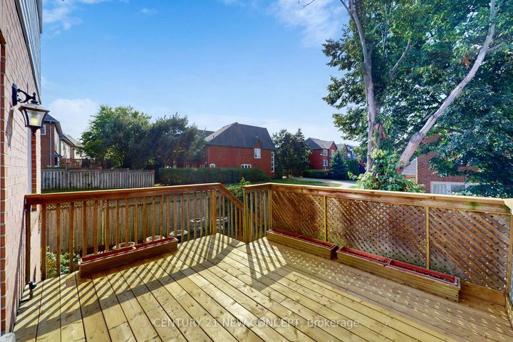 Photo 33 at 964 Queen Street W, Lorne Park, Mississauga
