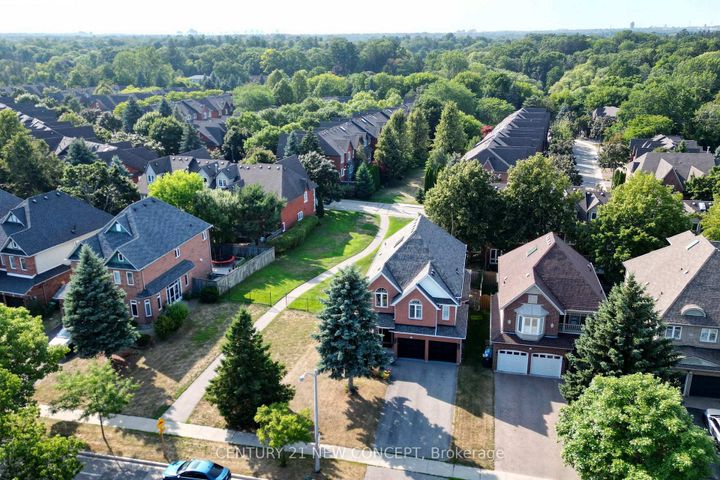 Photo 38 at 964 Queen Street W, Lorne Park, Mississauga
