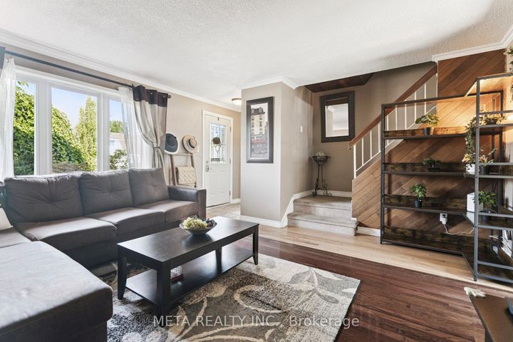 Photo 3 at 159 St. Andrews Drive, Vincent, Hamilton