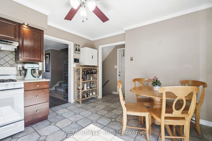 Photo 9 at 159 St. Andrews Drive, Vincent, Hamilton