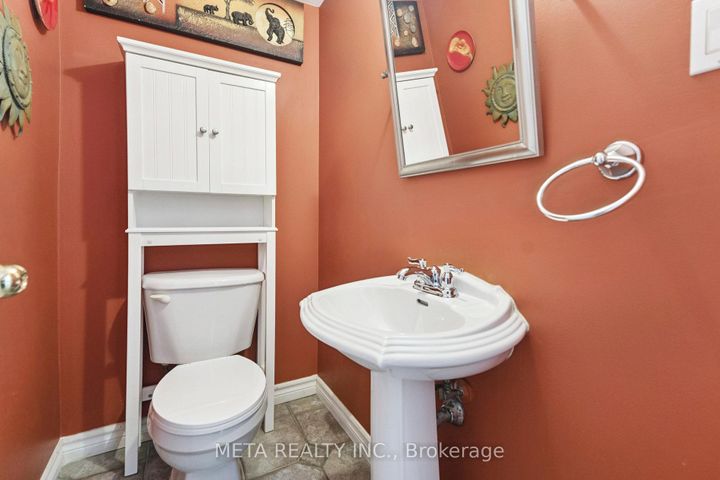Photo 10 at 159 St. Andrews Drive, Vincent, Hamilton