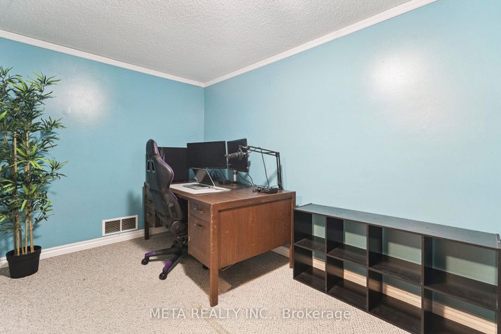 Photo 20 at 159 St. Andrews Drive, Vincent, Hamilton