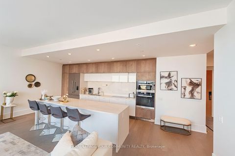 Photo 4 at 6503 - 10 York Street, Waterfront Communities C1, Toronto