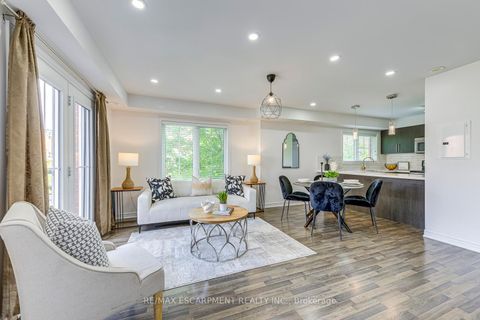 Photo 6 at 22 - 2468 Post Road, RO River Oaks, Oakville