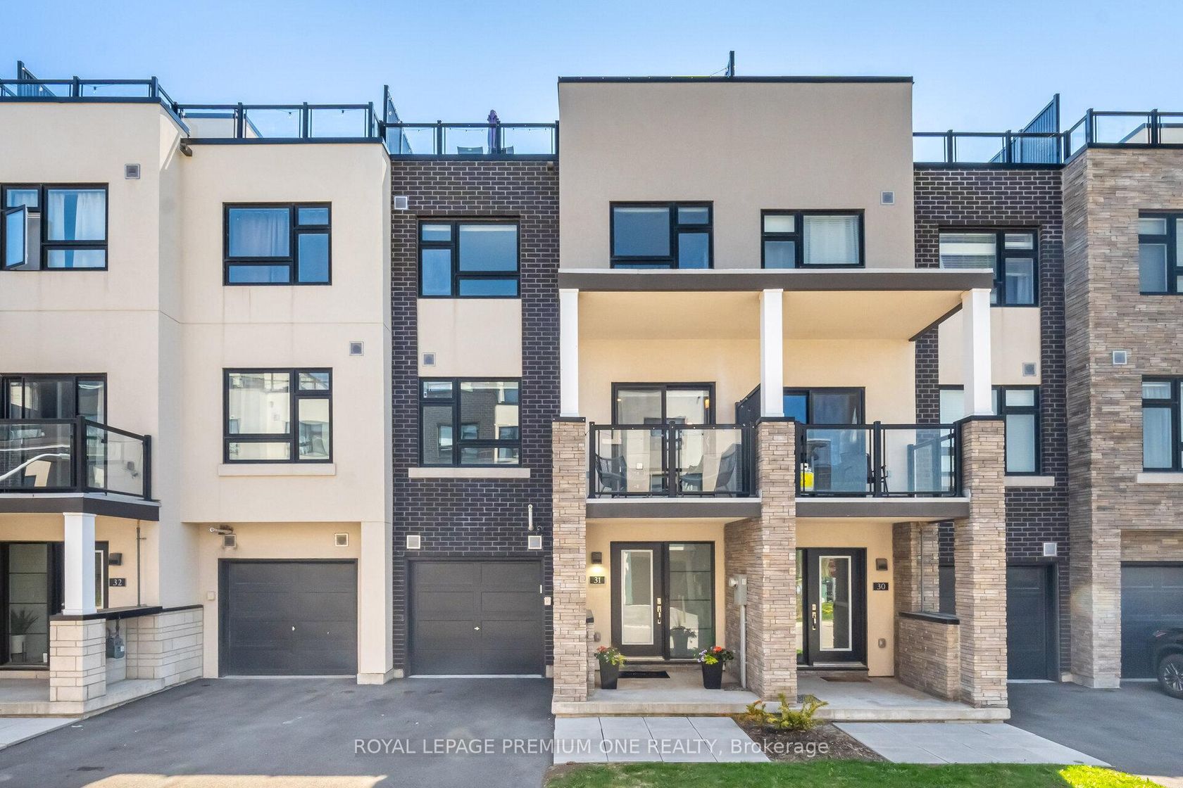 31 - 1121 Cooke Boulevard, LaSalle, Burlington 