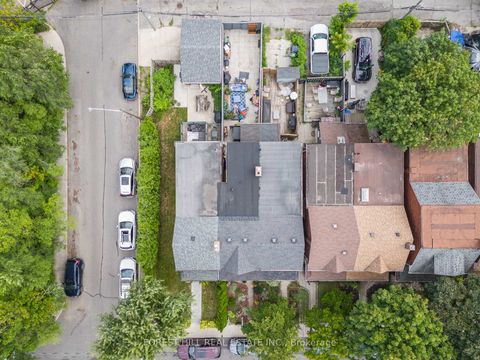Photo 2 at 169 Rushton Road, Wychwood, Toronto