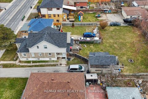 Photo 15 at 601 Pharmacy Avenue, Birchmount, Toronto