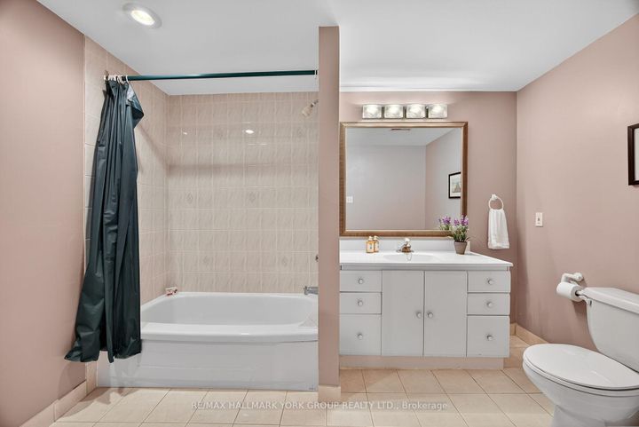 Photo 39 at 64 Craigleith Crescent, Oak Ridges Lake Wilcox, Richmond Hill