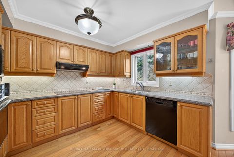 Photo 10 at 64 Craigleith Crescent, Oak Ridges Lake Wilcox, Richmond Hill
