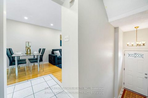 Photo 10 at 299 - 55 Collinsgrove Road, West Hill, Toronto
