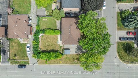 Photo 7 at 82 Minerva Avenue, Cliffcrest, Toronto