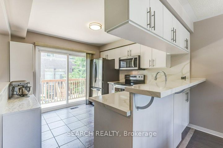 Photo 8 at 77 - 5535 Glen Erin Drive, Central Erin Mills, Mississauga
