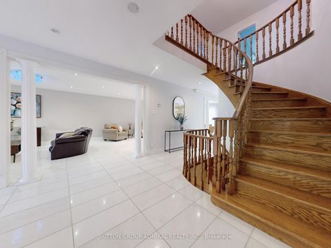 Photo 15 at 160 Marwood Place, Maple, Vaughan