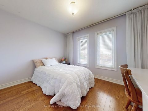 Photo 26 at 160 Marwood Place, Maple, Vaughan