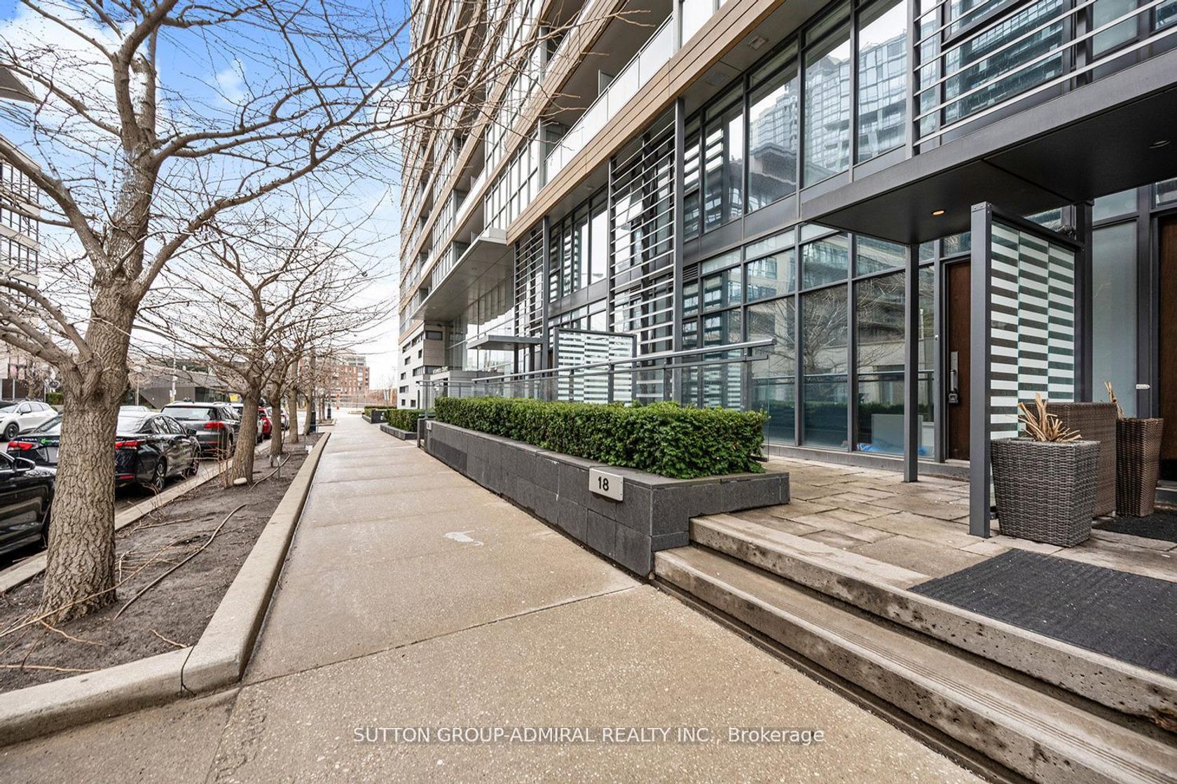 G20 - 18 Capreol Court, Waterfront Communities C1, Toronto 