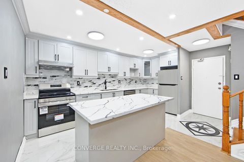 Photo 5 at 406 - 4062 Lawrence Avenue E, West Hill, Toronto