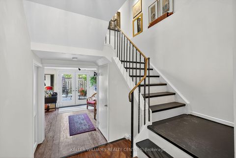 Photo 4 at 80 Poplar Crescent, Aurora Highlands, Aurora