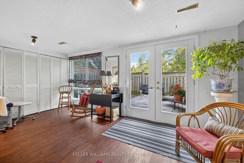 Photo 5 at 80 Poplar Crescent, Aurora Highlands, Aurora
