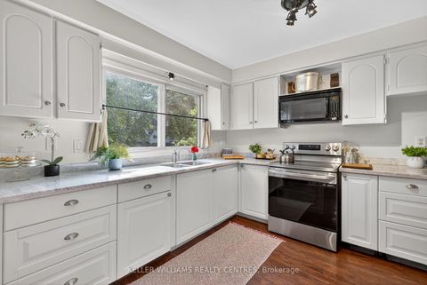 Photo 14 at 80 Poplar Crescent, Aurora Highlands, Aurora