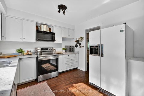 Photo 15 at 80 Poplar Crescent, Aurora Highlands, Aurora
