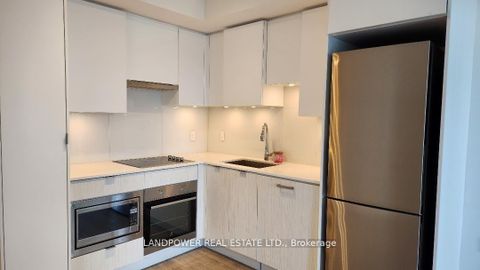 Photo 5 at 2811 - 99 Broadway Avenue, Mount Pleasant West, Toronto