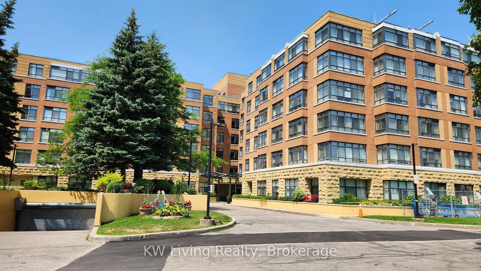 211 - 115 Bonis Avenue, Sullivan, Toronto 