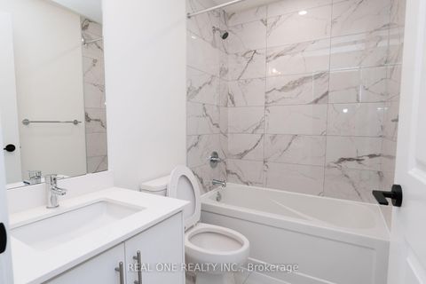 Photo 12 at 1302 - 335 Wheat Boom Drive, JM Joshua Meadows, Oakville