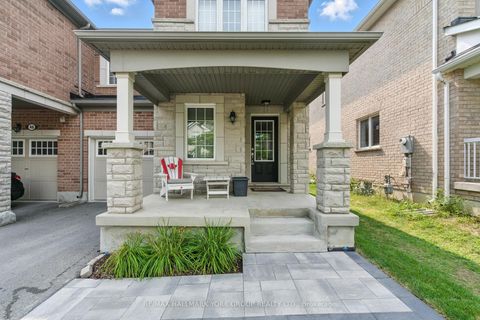 Photo 2 at 40 Hutt Crescent, Bayview Northeast, Aurora